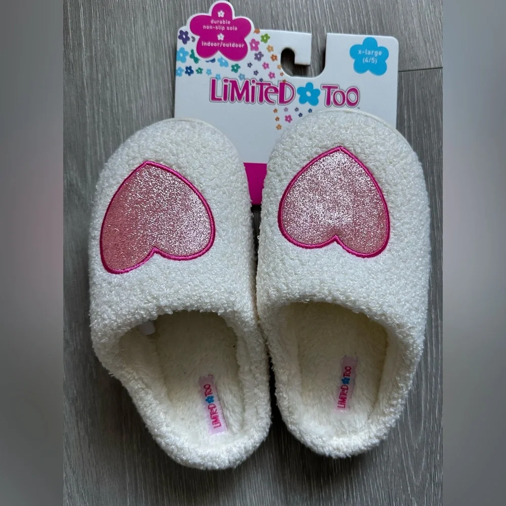 New. Limited Too.  Kids. XL (4/5) White and Pink Heart Slippers.